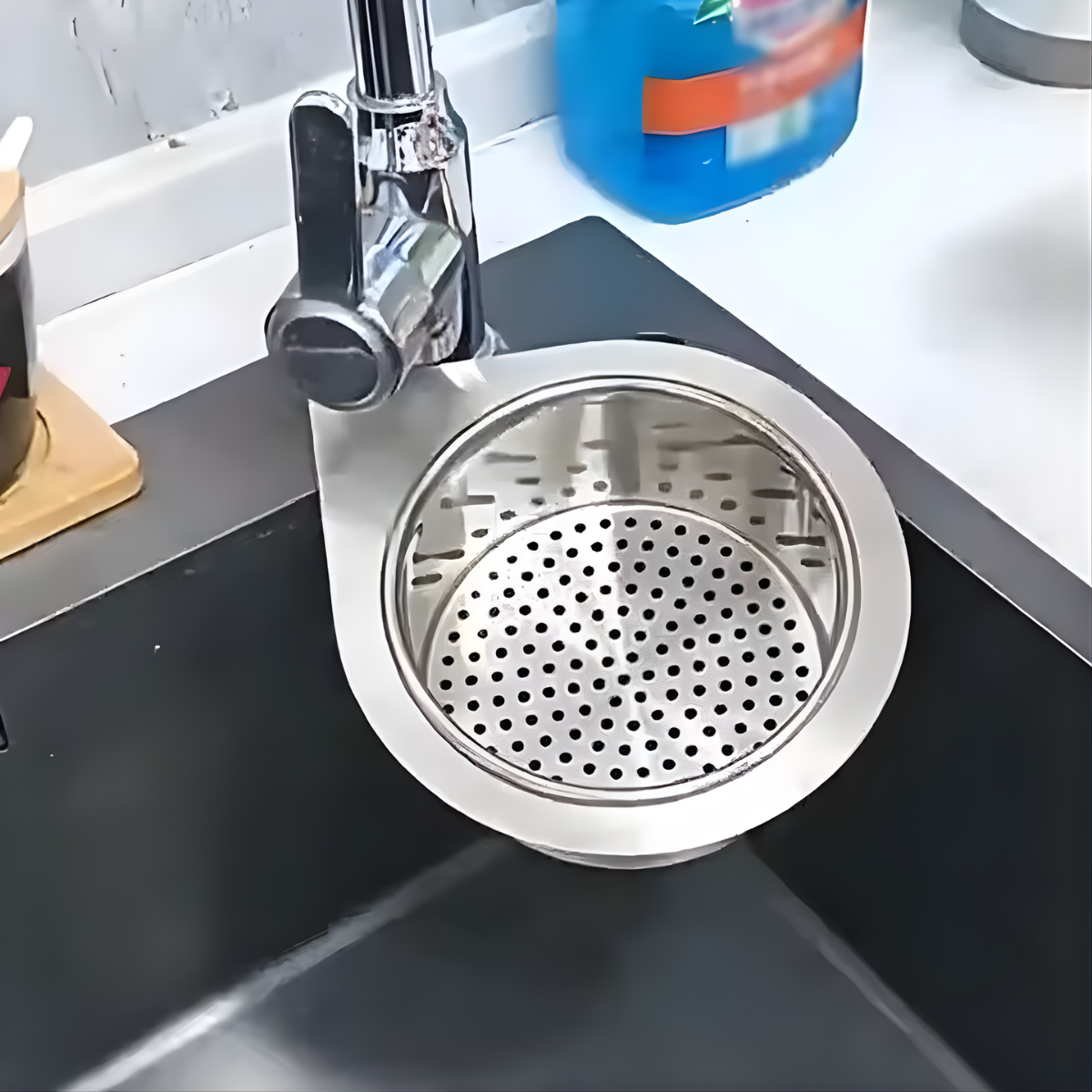 A smart design for your sink, this kitchen strainer sink is perfect for organizing and draining with ease.